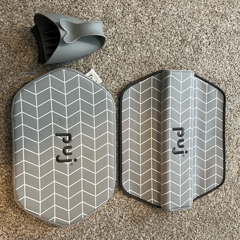 Puj Gray Bath Kneeler and Elbow Rest Set